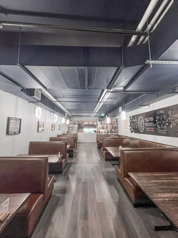 Toronto C01, ON M4Y 1Y9,556 Yonge ST #2nd Floor