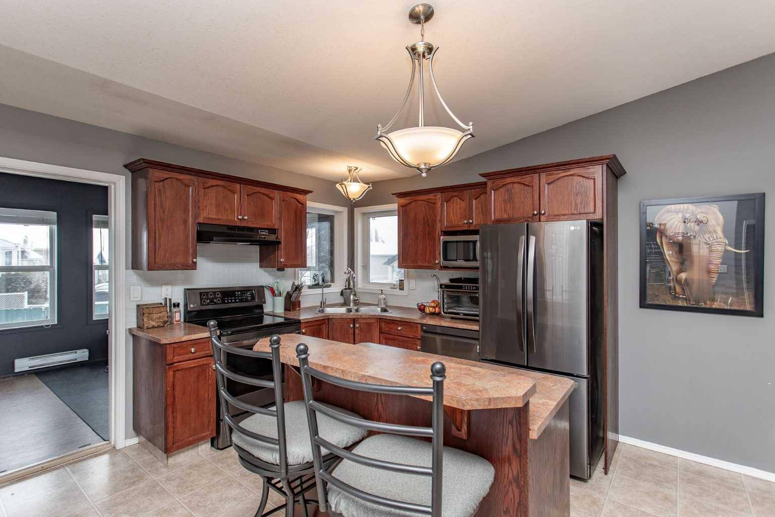 Red Deer, AB T4R 3C1,247 Duston ST