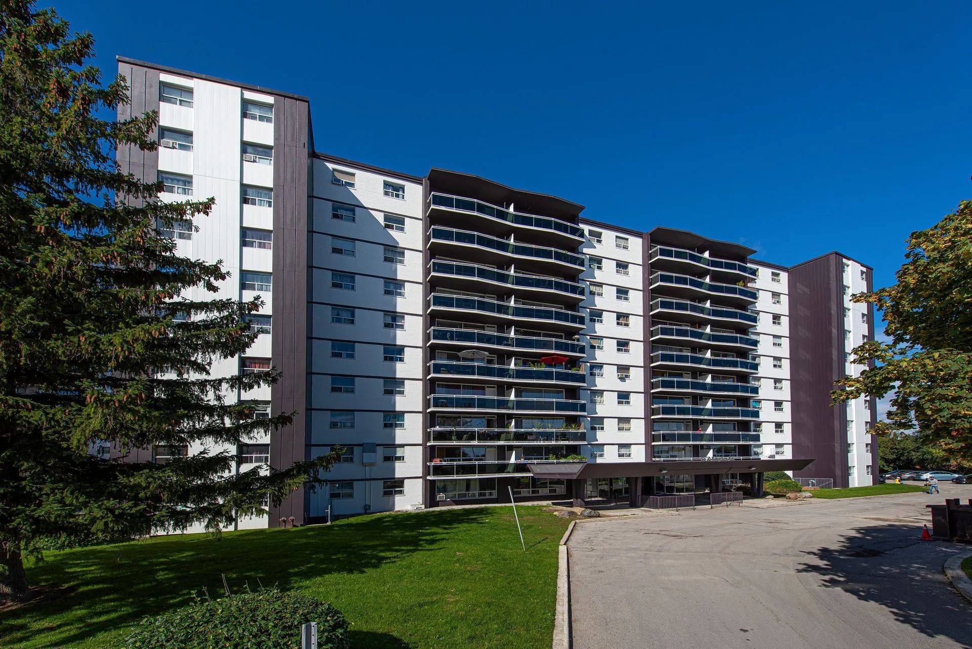 Toronto E08, ON M1M 1L9,2570 Kingston RD #409
