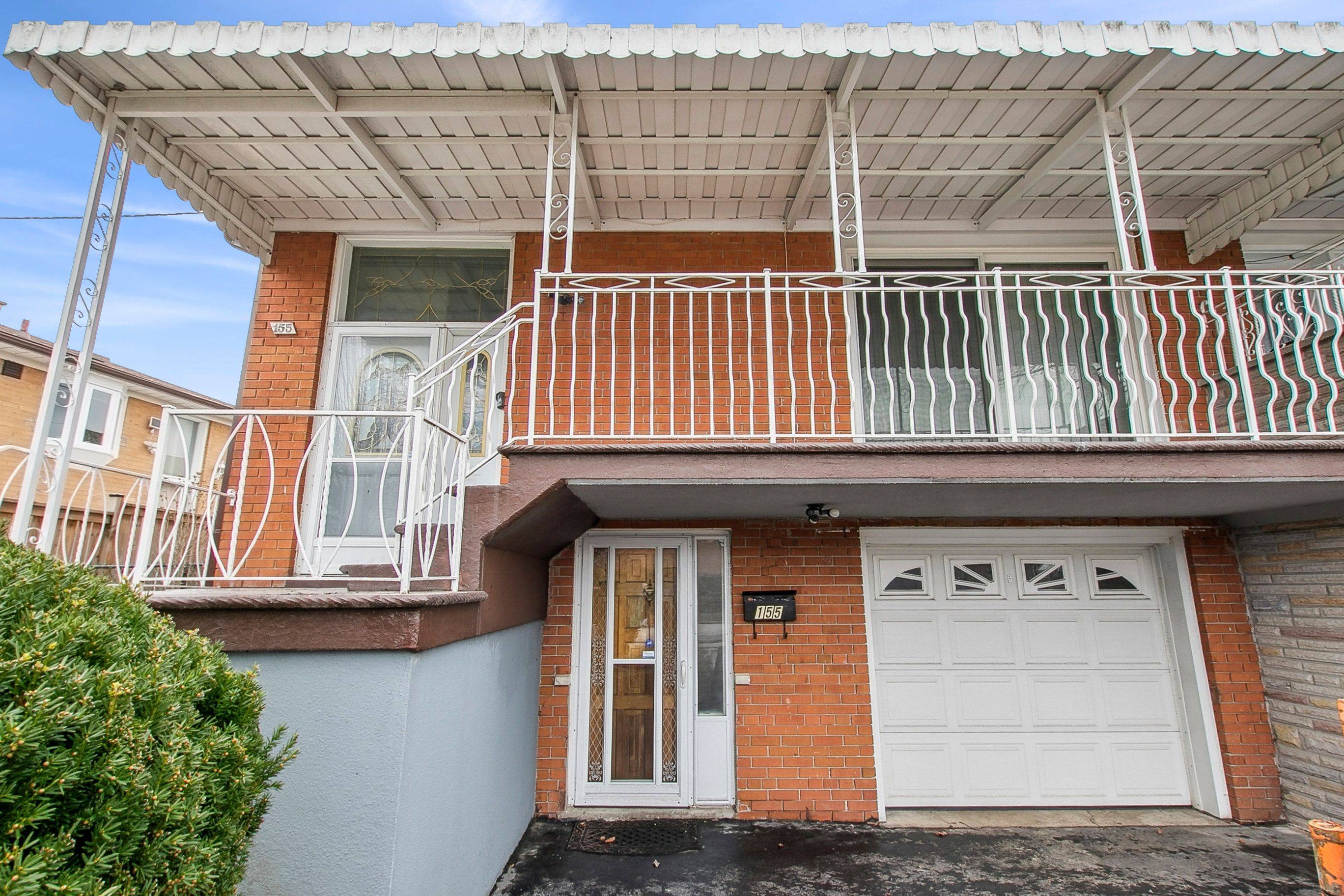 155 Spenvalley DR, Toronto W05, ON M3L 1Z8