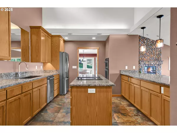 Lebanon, OR 97355,37617 ELIZABETH DR