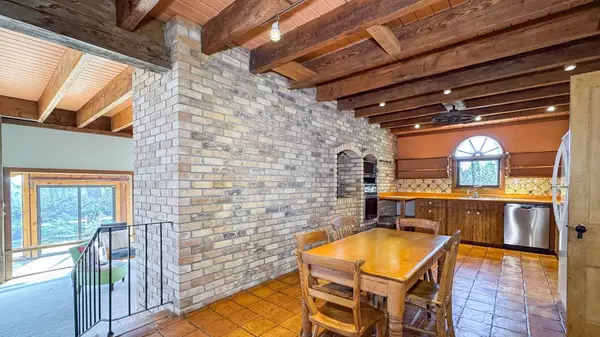 Ashfield-colborne-wawanosh, ON N7A 3Y1,81177 Cherrydale RD