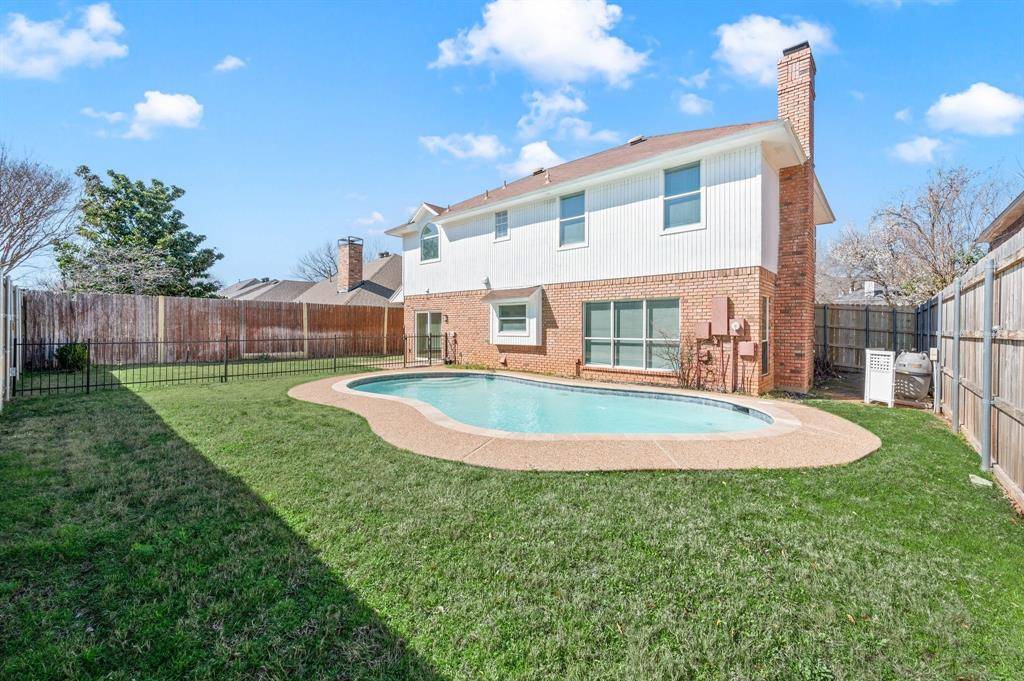 1719 Altacrest Drive, Grapevine, TX 76051
