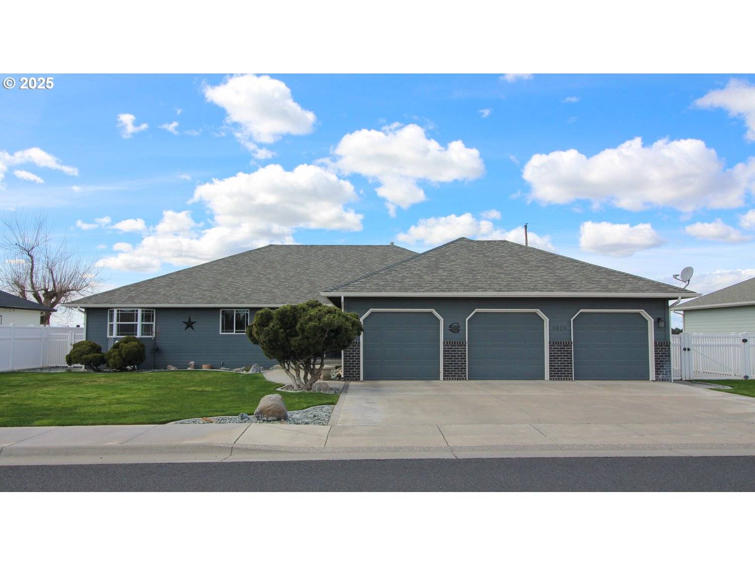 1020 SW 19TH CT, Hermiston, OR 97838