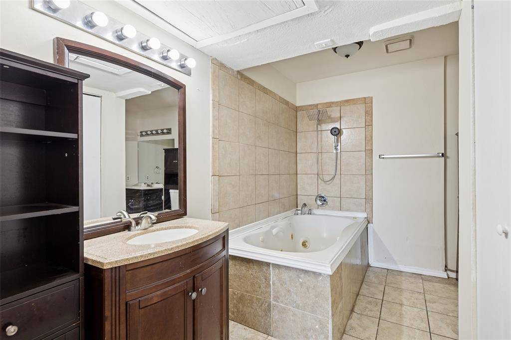 Hurst, TX 76054,322 W Harwood Road #C