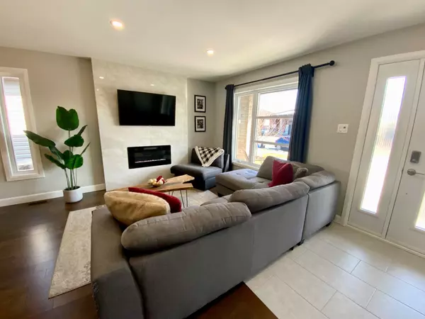 Russell, ON K0A 1W0,445 Maize ST