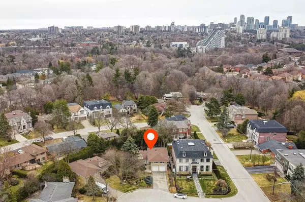 Toronto C15, ON M2K 1T7,12 Sorrel CT