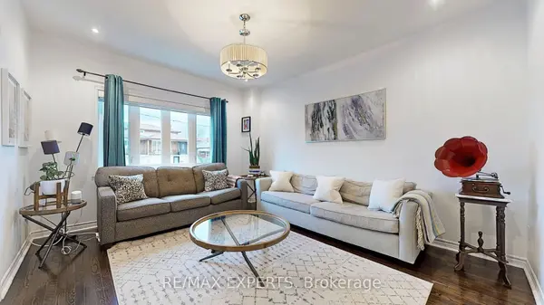 Toronto E04, ON M1K 3J8,85 Laurel AVE