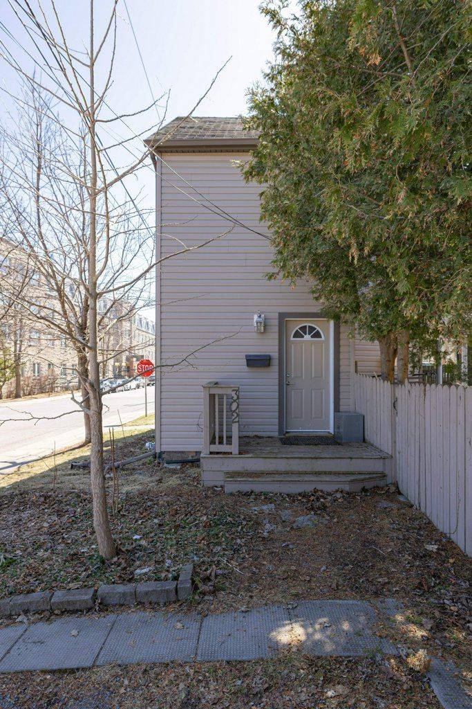 Kingston, ON K7K 3M7,302 Sydenham ST