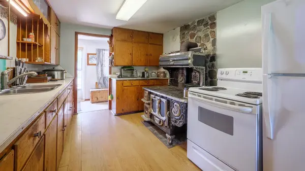 Northern Bruce Peninsula, ON N0H 1Z0,43 Bartley DR