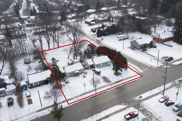 Newmarket, ON L3Y 1J4,98 Eagle ST