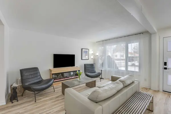 32 Fallingbrook DR, Pelham, ON L0S 1E1