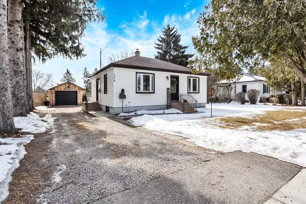 Norfolk, ON N0E 1Y0,124 College ST W