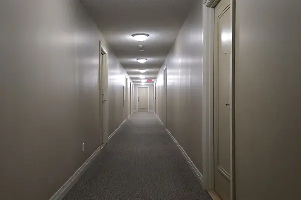 Toronto E08, ON M1M 3X9,3650 Kingston RD #619