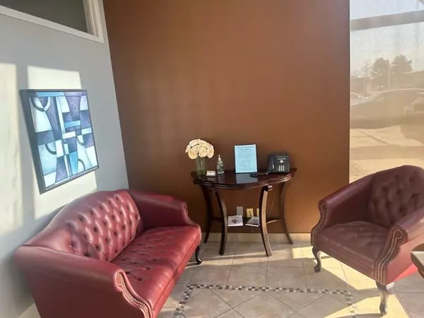 Mississauga, ON L4W 4T7,5160 Explorer DR #33