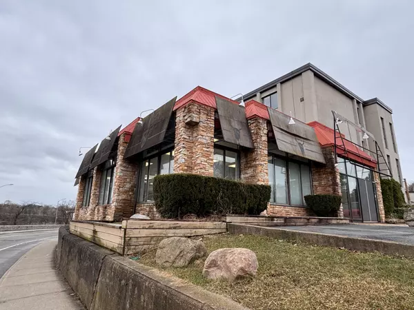 Niagara Falls, ON L2E 3E5,4029 River RD