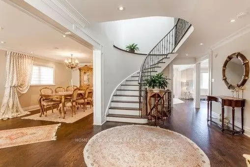 Richmond Hill, ON L4C 0B6,116 Berwick CRES