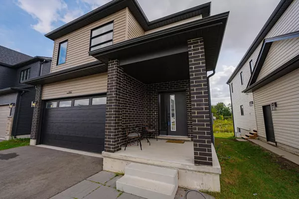 London North, ON N6G 3R5,1427 TWILITE BLVD