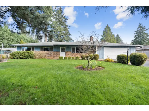 16425 S HENRICI RD, Oregon City, OR 97045