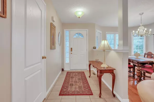 Barrie, ON L4M 6W6,185 Hanmer ST E