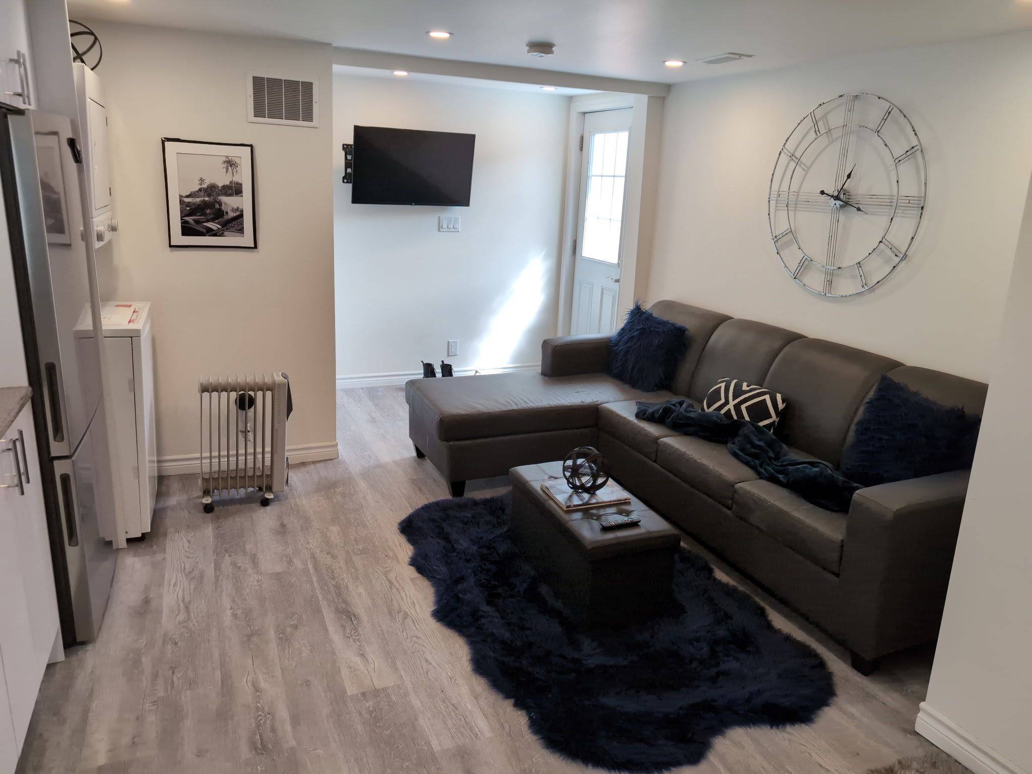 Whitchurch-stouffville, ON L4A 2Z4,5749 Lakeshore RD #3