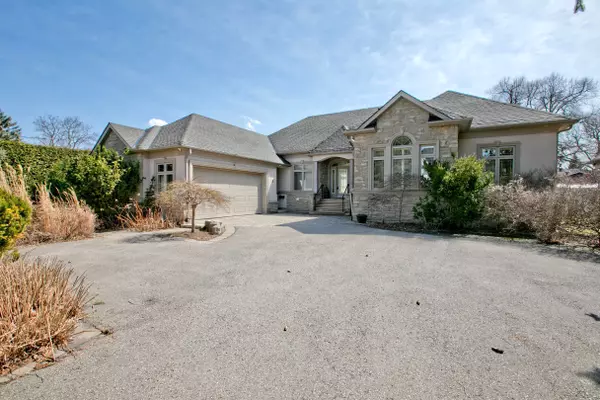 3 River Bend RD, Markham, ON L3R 1K3