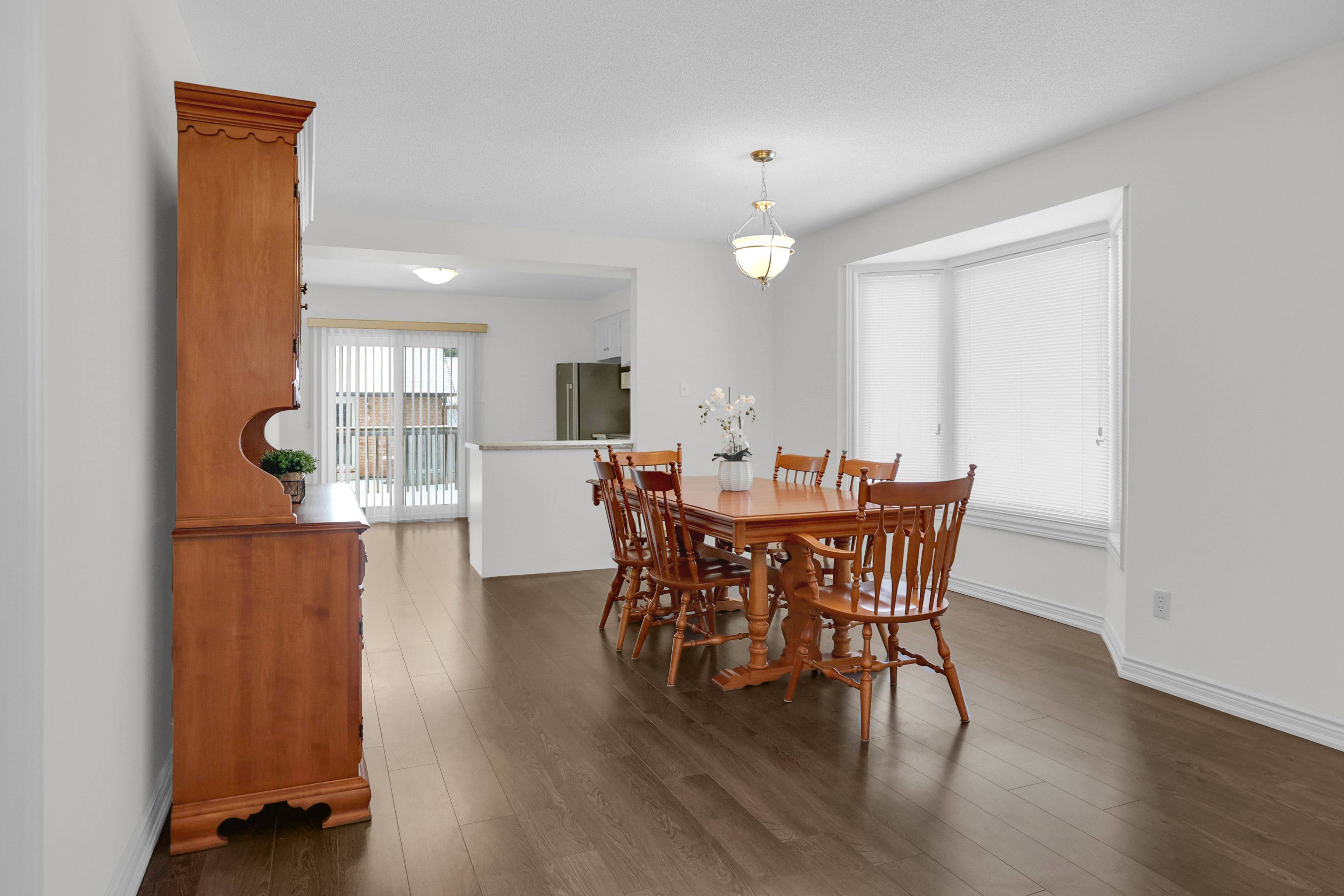 Grimsby, ON L3M 5G3,10 Wentworth DR #15