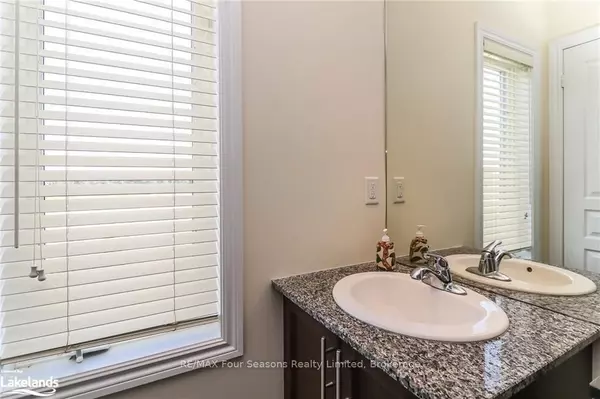 Collingwood, ON L9Y 0X4,6 Brandy Lane DR #308
