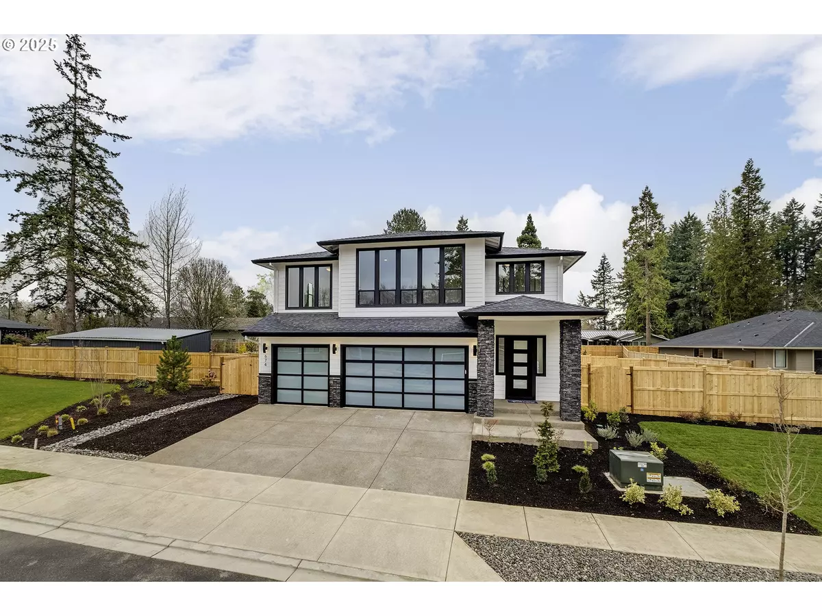Hillsboro, OR 97124,674 NE Hood CT