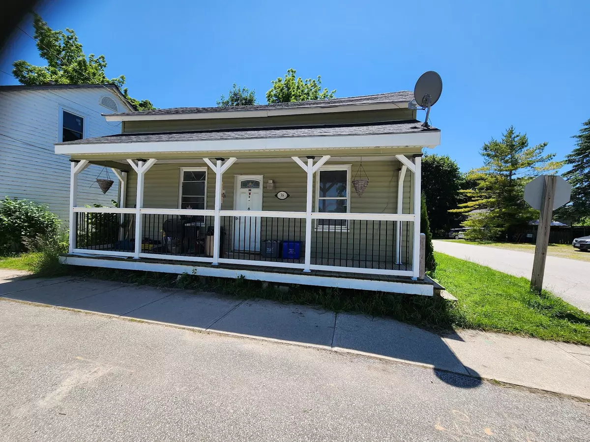 Kincardine, ON N0G 2T0,38 Main ST