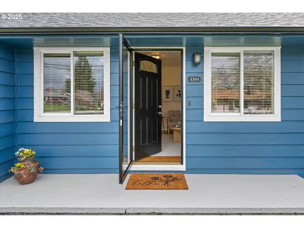 4304 SE 100TH AVE, Portland, OR 97266