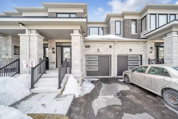 21 Tamworth TER, Barrie, ON L9S 2Z8