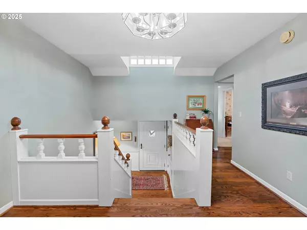 Lake Oswego, OR 97034,1921 INDIAN TRAIL