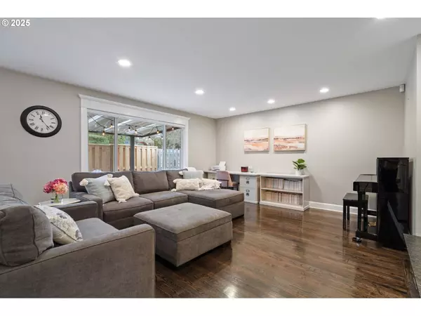 West Linn, OR 97068,6275 CLUBHOUSE CIR