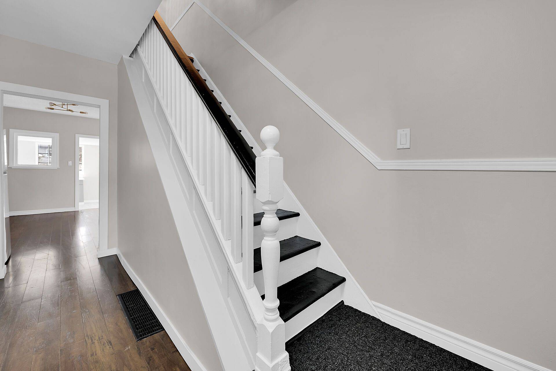 Hamilton, ON L8L 3S1,18 Keith ST