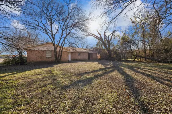 3289 Centennial Road,  Forest Hill,  TX 76119