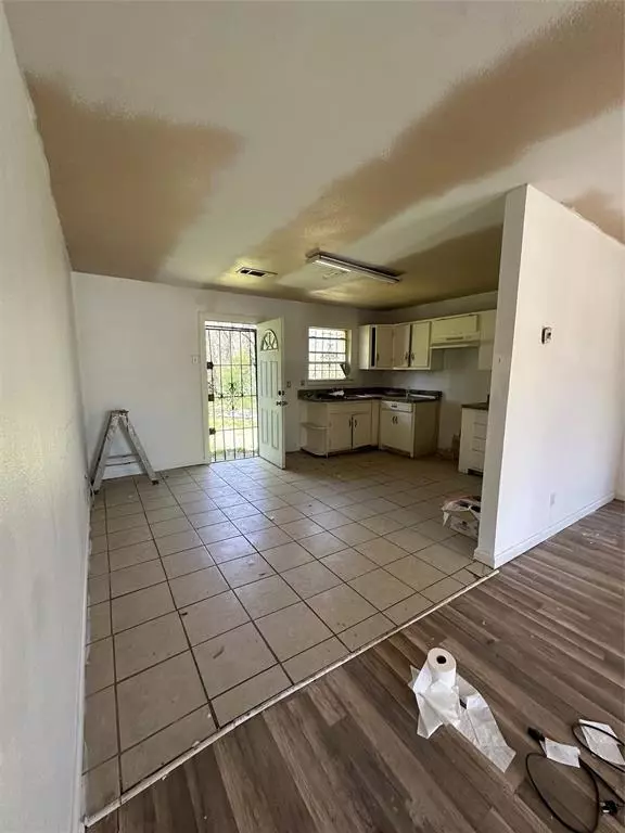 Dallas, TX 75216,2715 Prosperity Avenue