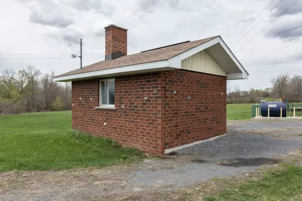 South Glengarry, ON K0C 1S0,18613 Dundas ST