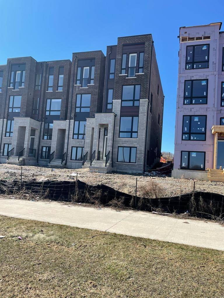 Markham, ON L6B 1R1,75 MIKAYLA LN