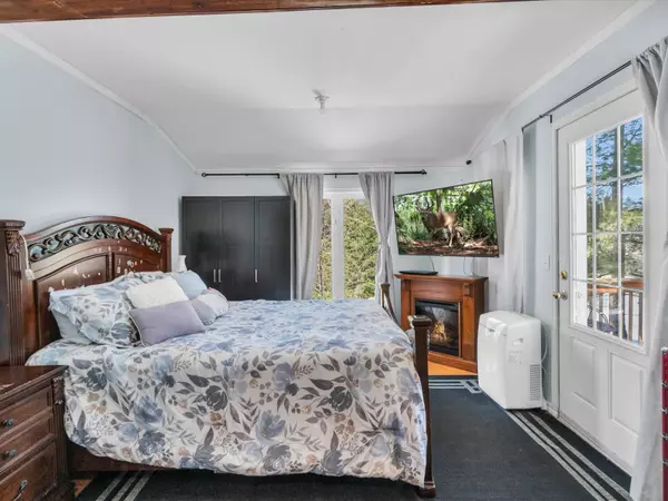 Lake Of Bays, ON P1L 1X3,1088 Colony RD