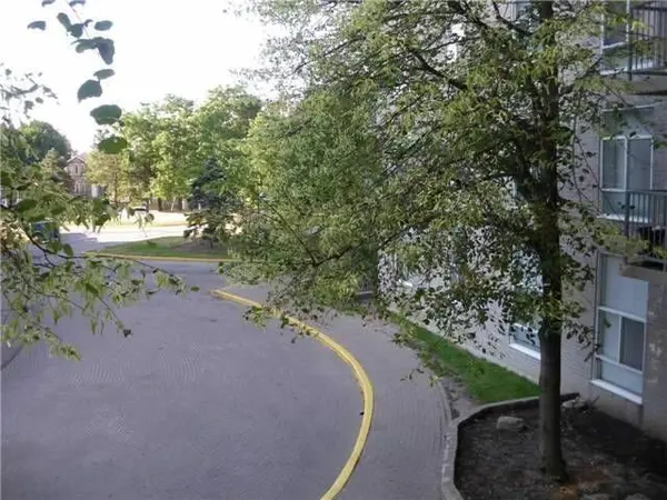 3559 Eglinton AVE W #208, Toronto W04, ON M6M 5C6