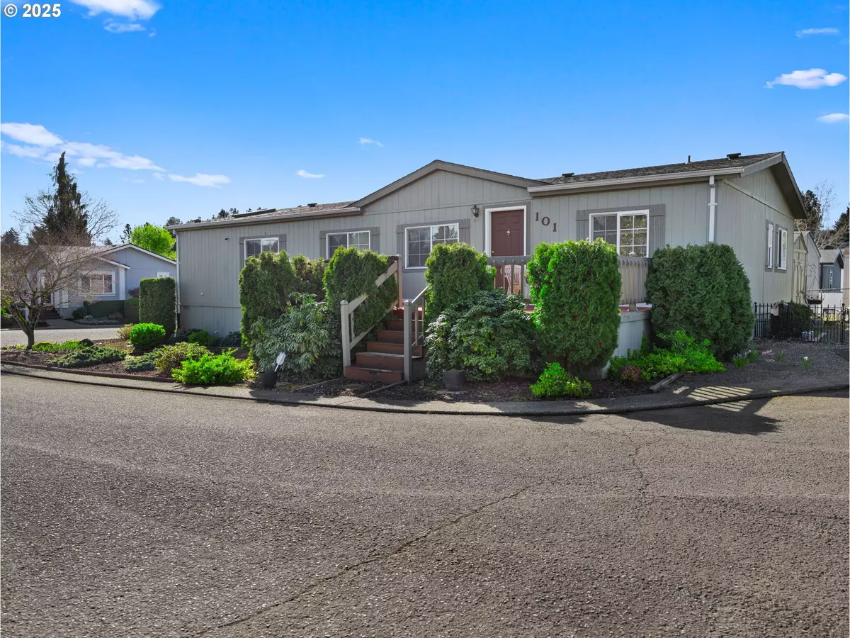 Milwaukie, OR 97222,10400 SE COOK CT #101