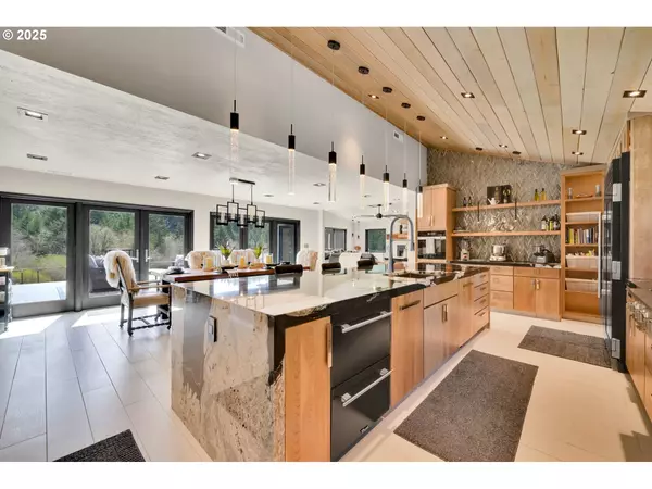 Veneta, OR 97487,24377 VAUGHN RD