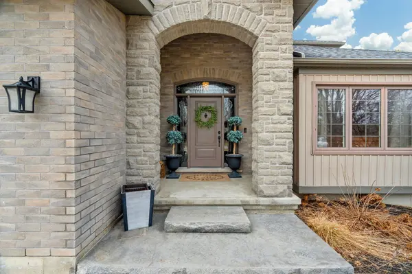 North Huron, ON N0M 1H0,218 Wellington ST