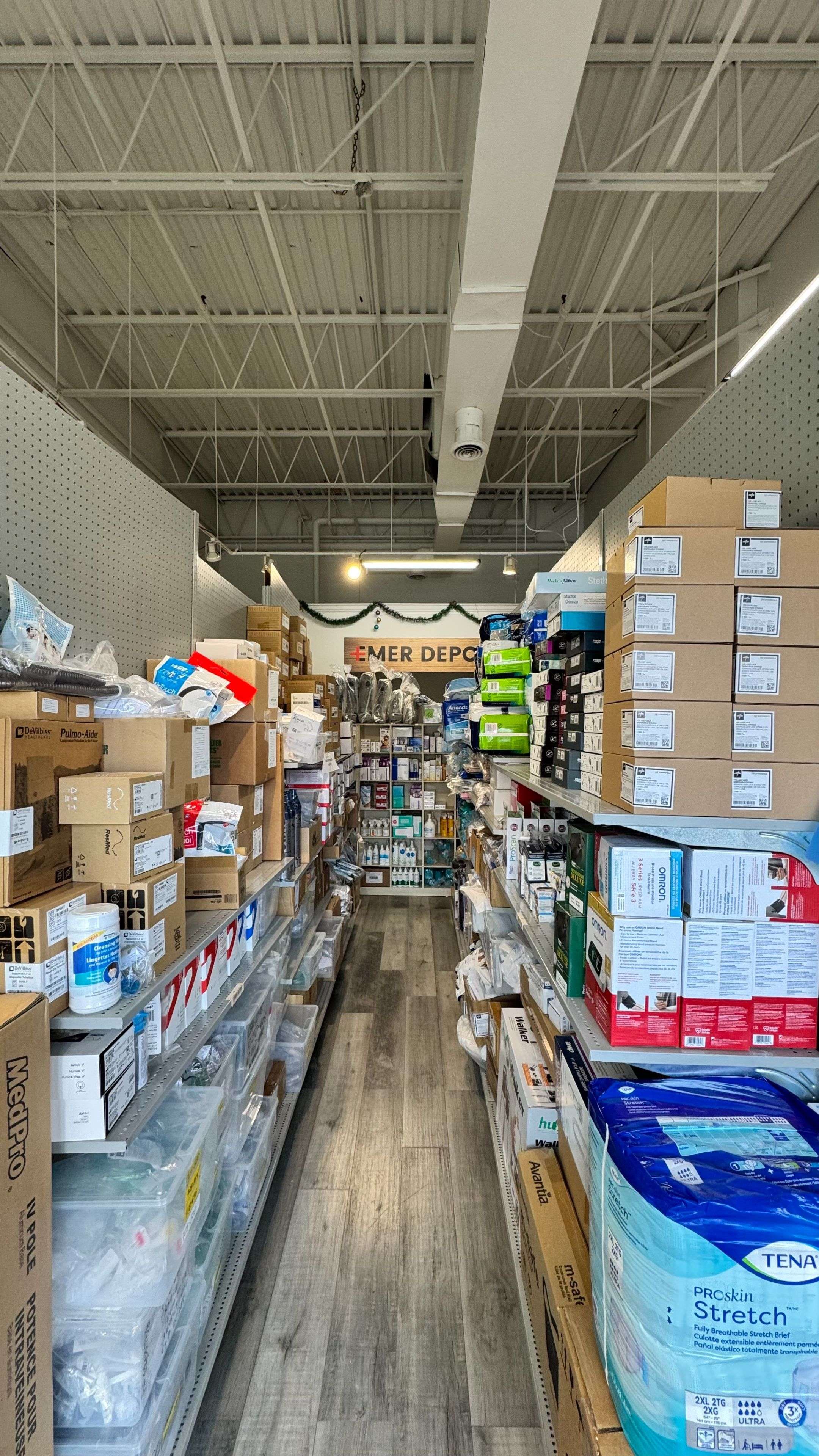 3220 Dufferin St ST, Toronto W04, ON M6A 2T3