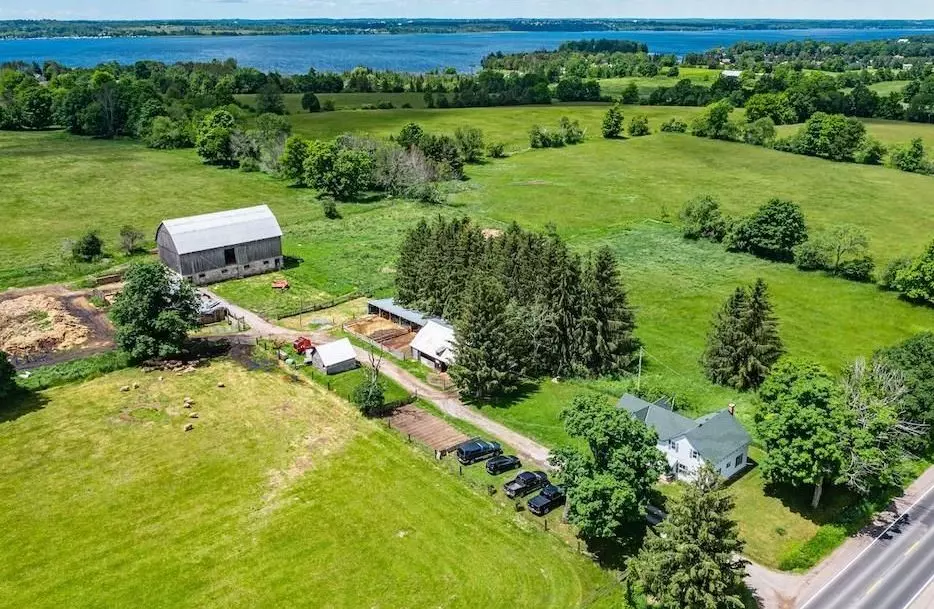 Selwyn, ON K0L 1T0,1624 TARA RD