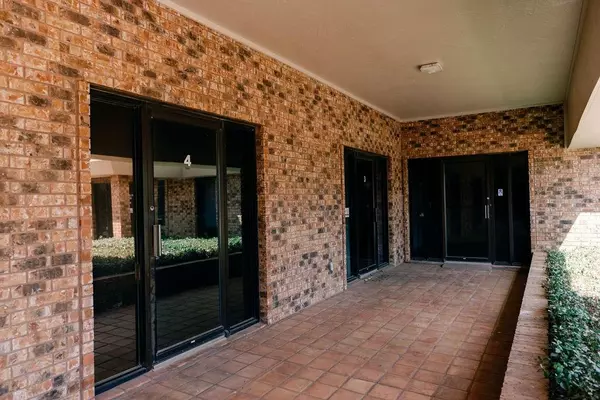 Wichita Falls, TX 76308,4722 Taft Boulevard #Suites 1-4 combined