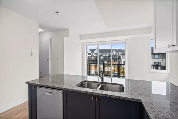 Cobourg, ON K9A 4J9,160 Densmore RD #604