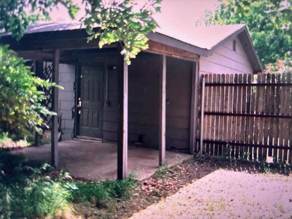 Bowie, TX 76230,507 Hodge Street