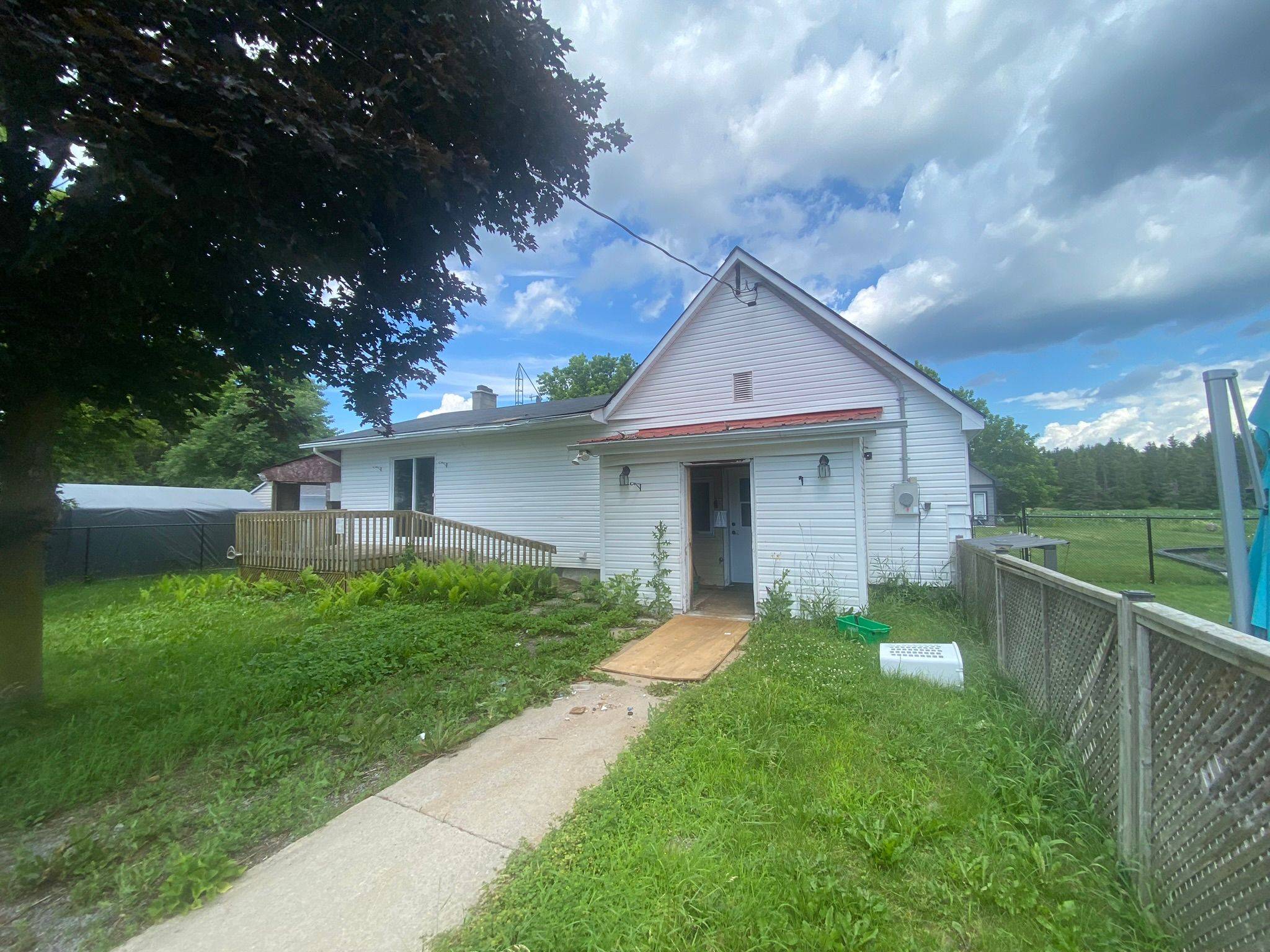 2415 DU LAC RD, Clarence-rockland, ON K0A 3N0